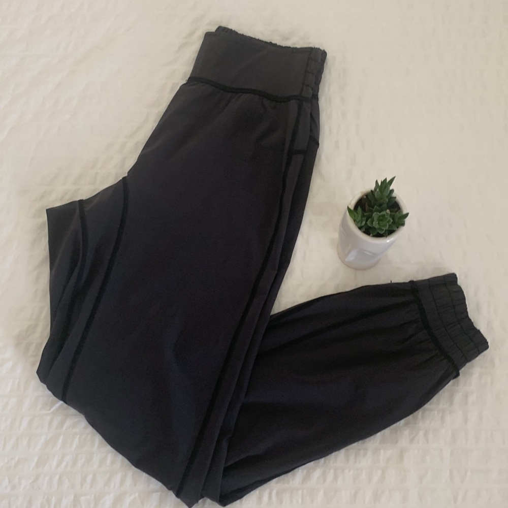 Lululemon sunsetter joggers